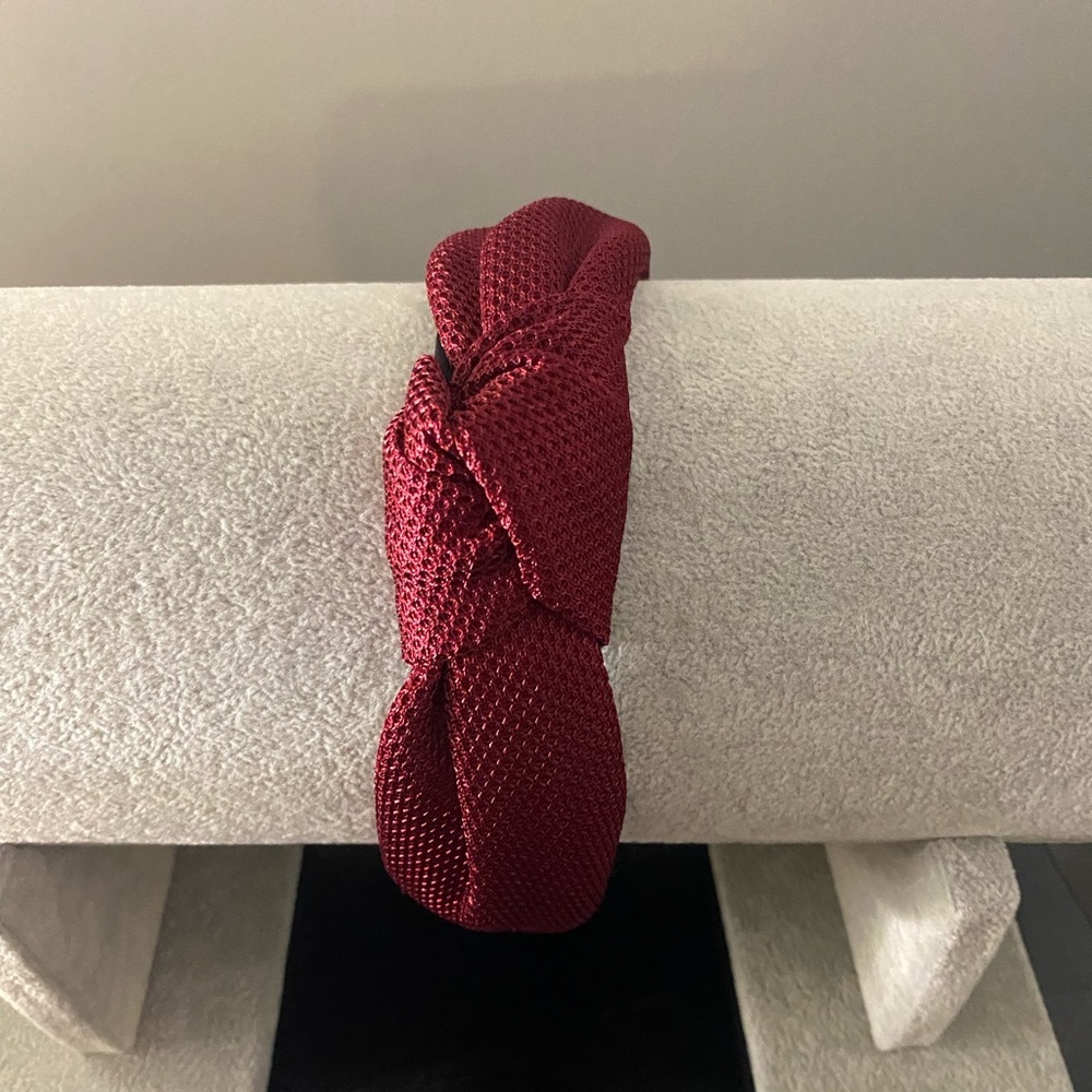 NWOT Maroon Knot Headband❤️